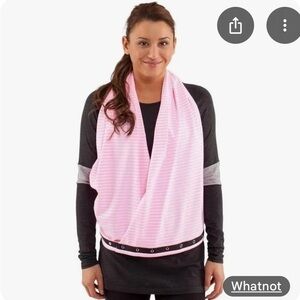 Lululemon Vinyasa Maternity Nursing Wrap Scarf Snaps Cover Pink